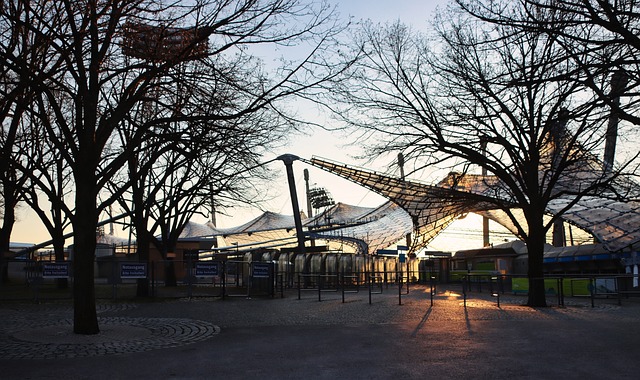 他的存在既 他的存在既